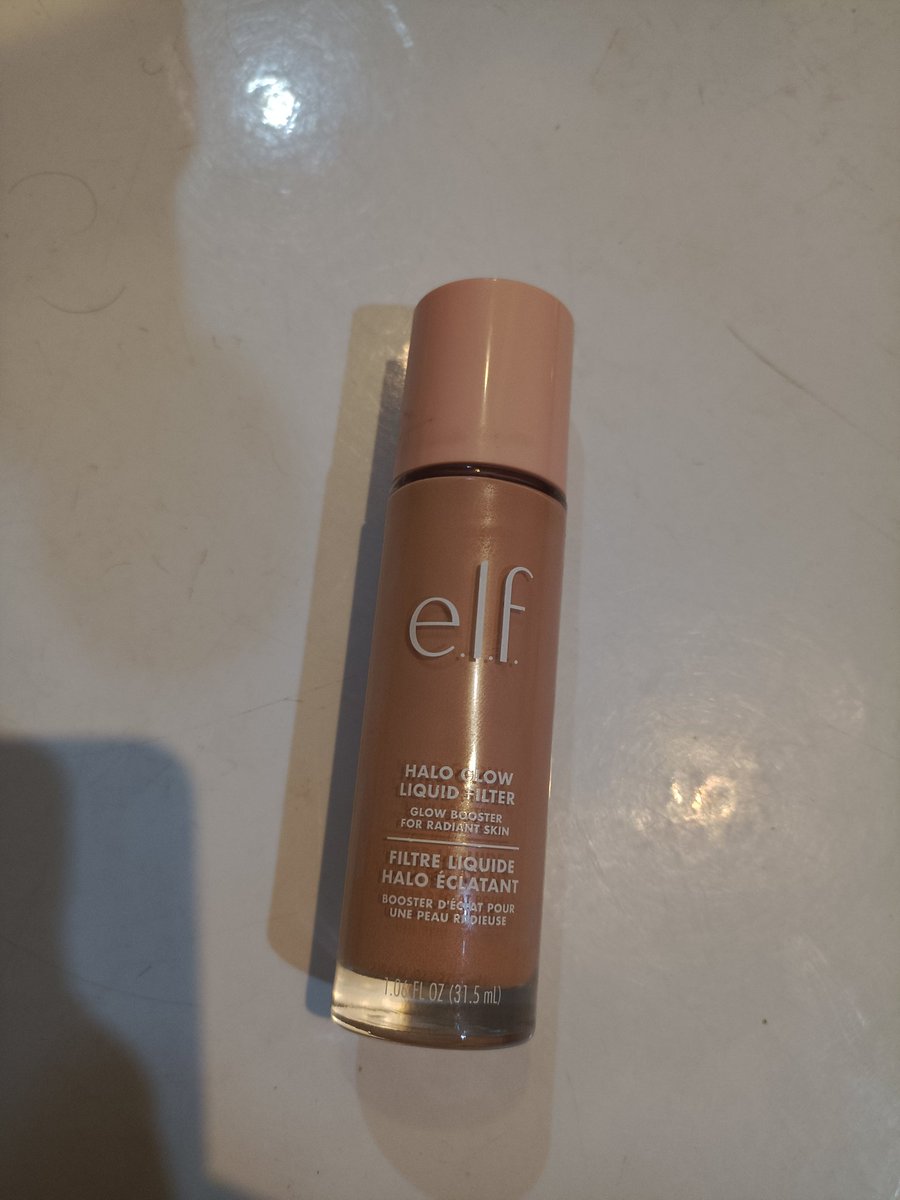 puippylove's tweet photo. elf halo glow liquid filter shade 3, dupe ct/charlotte tilbury hollywood flawless filter (isinya masih 95%) 
💸 235k https://t.co/PLJBmBW7HJ