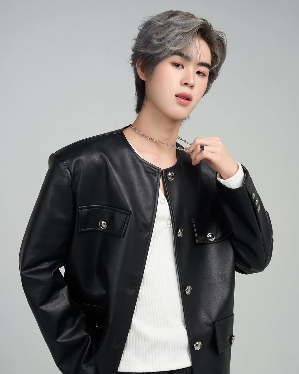 shio_syhao's tweet photo. BTN trainee Perfect ?! Is now a tpop?!
PERFECT is now a member of TPOP called “P2P” soon to debut.
Im so happy to see him again:)
So let's support perfect ✨!
#bethenext_9dreamers #P2P #PERFECT #P2PPROJECT #TPOP https://t.co/QskPmExRlP