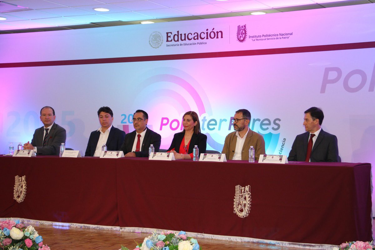 smia_mx's tweet photo. Destacada participación de los integrantes de la SMIA, dres @Beto_OchoaRuiz, Hiram Calvo, @DavidPintoA y @garroyo27 durante la Semana Franco-Mexicana de Inteligencia Artificial, en #Polinterpares2025, organizada por @IPN_DirInv, con sede en la @escomunidad y el @CIC_IPN_OFICIAL https://t.co/lqOhIsl7vv