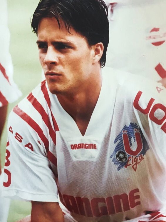 pedroj16's tweet photo. Liga Deportiva Universitaria 1993 https://t.co/iekZ0Lbhc7