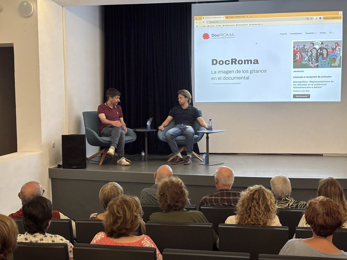 Tramuntana Televisió (@tramuntana_tv) on Twitter photo Xerrada en el marc de l’exposició dedicada al barri del Garrigal que es pot veure al <a href="/museuemporda/">Museu de l'Empordà</a>.
“La representació dels #gitanos al cinema contemporani” amb Pau Subirós i <a href="/BuhigasJimenez/">Dr. Rafael Buhigas Jiménez</a>. Xerrada en el marc de l’exposició dedicada al barri del Garrigal que es pot veure al <a href="/museuemporda/">Museu de l'Empordà</a>.
“La representació dels #gitanos al cinema contemporani” amb Pau Subirós i <a href="/BuhigasJimenez/">Dr. Rafael Buhigas Jiménez</a>.