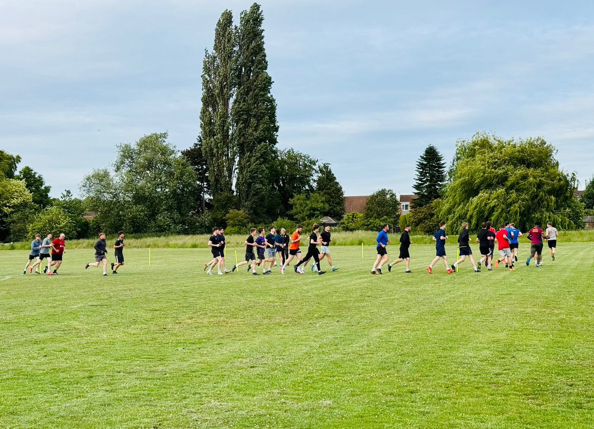 Painswick FC (@painswickfc) on Twitter photo First outing of Pre-season completed for the 1st and Reserves. Great to see so many return!
First sessions ticked off for the new management teams too✅
Get in touch if you want to get involved
#easypainswick⚽️🔴⚪️ First outing of Pre-season completed for the 1st and Reserves. Great to see so many return!
First sessions ticked off for the new management teams too✅
Get in touch if you want to get involved
#easypainswick⚽️🔴⚪️