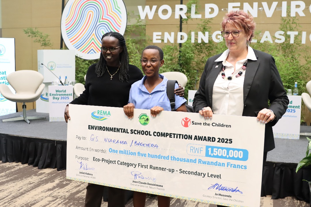 Jo Musonda (@jomusonda) on Twitter photo Today I had the privilege of joining Hon. <a href="/Dr_Uwamariya/">Dr. Valentine Uwamariya</a>, MoE, and <a href="/Juliet_Kabera/">Juliet Kabera</a>, DG of REMA, to mark #WorldEnvironmentDay and celebrate the winners of a school competition. We remain committed to collaborating to promote child participation in climate action
#EndPlasticPollution Today I had the privilege of joining Hon. <a href="/Dr_Uwamariya/">Dr. Valentine Uwamariya</a>, MoE, and <a href="/Juliet_Kabera/">Juliet Kabera</a>, DG of REMA, to mark #WorldEnvironmentDay and celebrate the winners of a school competition. We remain committed to collaborating to promote child participation in climate action
#EndPlasticPollution
