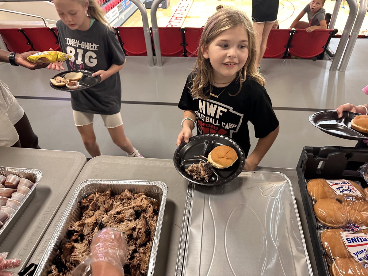 Thank you Papa Smokehouse for providing today’s camp lunch!!