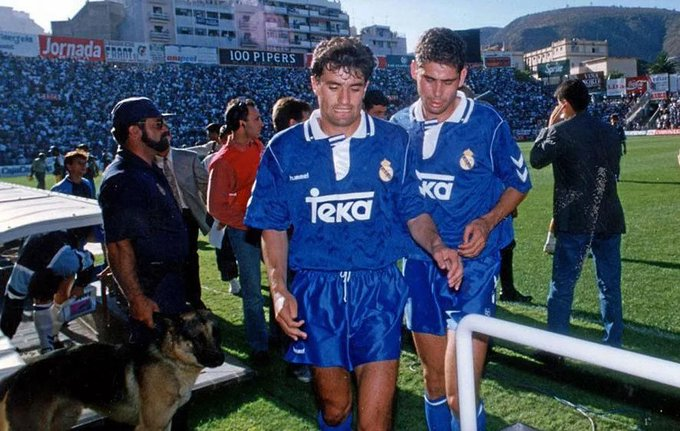 MemoriaFCB's tweet photo. #Efemèride
7/6/1992. A la darrera jornada, el #Tenerife dóna al #FCB la segona lliga del Dream Team en remuntar un 0-2 al Madrid (3-2) amb la col·laboració inestimable de Paco #Buyo. L'any següent es repetiria la situació gairebé de manera calcada. https://t.co/w6Z3WWvOcH