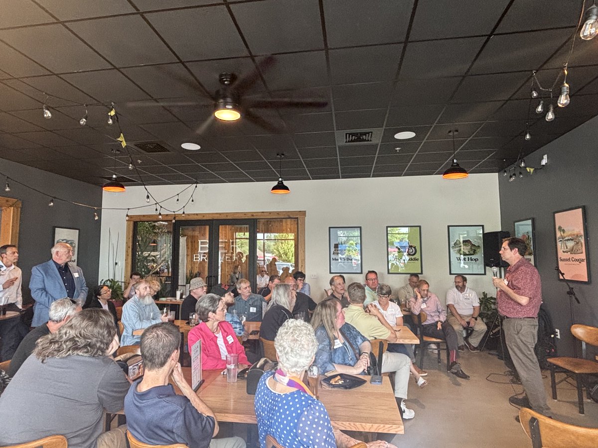 NoblesvilleCOC's tweet image. Thank you to Indiana University Kokomo for bringing your AI expertise last night as chamber members & IUK alumni gathered to explore the science behind AI, its future evolution, & its impact on small businesses. We appreciate IU Kokomo's partnership for this educational event!