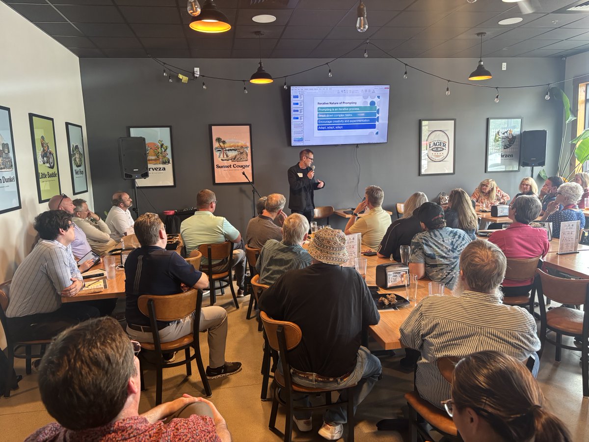NoblesvilleCOC's tweet image. Thank you to Indiana University Kokomo for bringing your AI expertise last night as chamber members & IUK alumni gathered to explore the science behind AI, its future evolution, & its impact on small businesses. We appreciate IU Kokomo's partnership for this educational event!