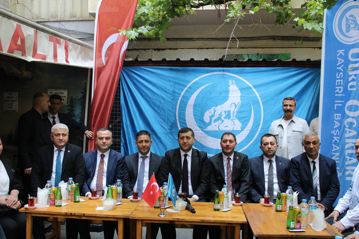 Ülkü Ocakları Kayseri İl Başkanlığı olarak düzenlediğimiz geleneksel bayramlaşma programımızda;  Milletvekilimiz Baki Ersoy Beyefendi, İl Başkanımız Enes Ertuğrul Kalın Beyefendi ve yönetimi, Mhp ilçe başkanlarımız, İlçe Ocak Başkanlarımız, yönetimimiz ve teşkilatlarımız Taş