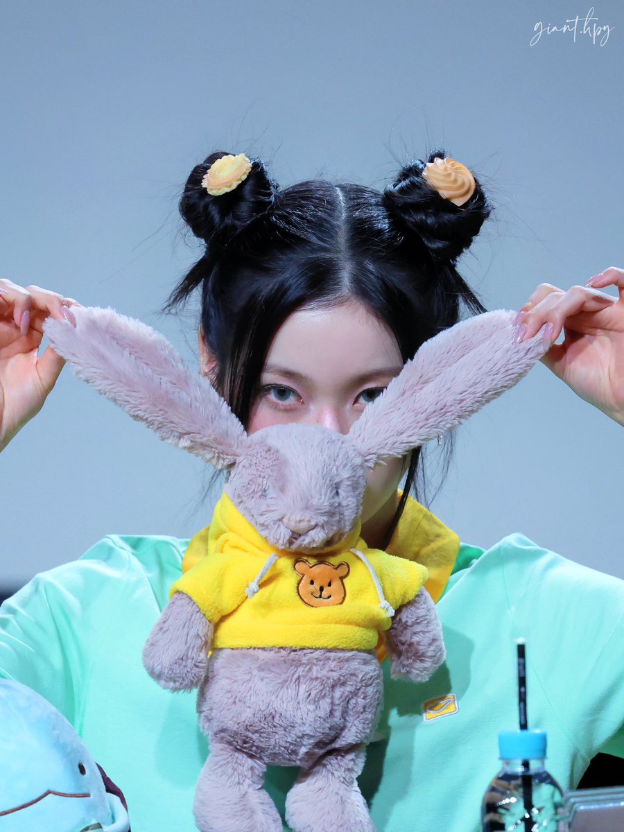 250529 sw fansign

고마워🐰💞

-
#엔믹스 #NMIXX #규진 #KYUJIN