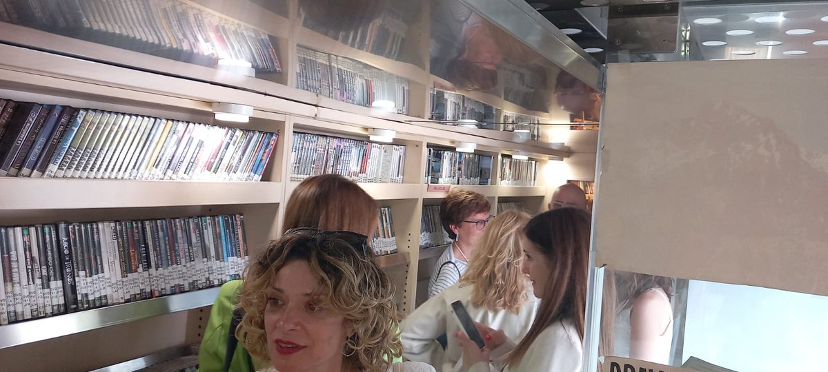 El Bibliobús Pere Quart de <a href="/bibliotequescat/">Biblioteques</a> es la biblioteca de 16 municipis de l’Alta Ribagorça, l’Alt Urgell, Pallars Jussà i Pallars Sobirà. Avui el trobareu a Sort  al 2on Congrés Català de Repoblament. #cultura
#ruralitat #congrescatalarepoblament
#ruralitat
#repoblament