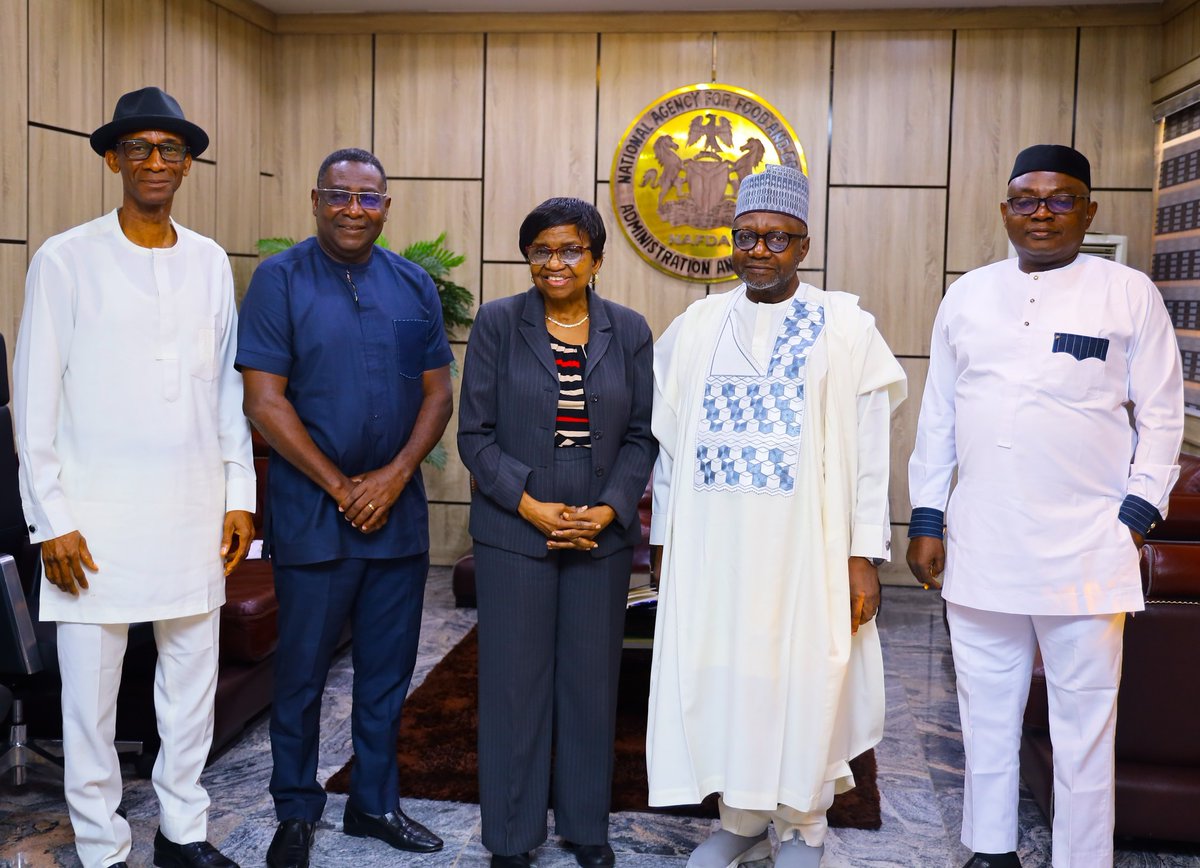 National Population Commission (@natpopcom) on Twitter photo Today, the NPC Chairman, Hon. Nasir Isa Kwarra paid a courtesy visit to the Director-General of <a href="/NafdacAgency/">NAFDAC NIGERIA</a>, Prof. Moji Adeyeye, at the agency's headquarters in Abuja. He was accompanied by the NPC Director-General, Dr. Osifo Tellson Ojogun. Today, the NPC Chairman, Hon. Nasir Isa Kwarra paid a courtesy visit to the Director-General of <a href="/NafdacAgency/">NAFDAC NIGERIA</a>, Prof. Moji Adeyeye, at the agency's headquarters in Abuja. He was accompanied by the NPC Director-General, Dr. Osifo Tellson Ojogun.