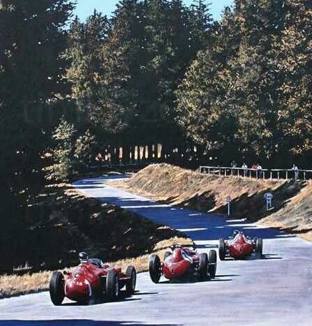 KrisVanD2's tweet image. 1957 German Grand Prix, Nürburgring,Nordschleife.

Juan Manuel Fangio/Maserati 250F chasing Mike Hawthorn and Peter Collins Ferrari&apos;s 801.

The 22 lap race was won by Juan Manuel Fangio,and is often regarded as one of the greatest victories in racing history. It was Fangio&apos;s…