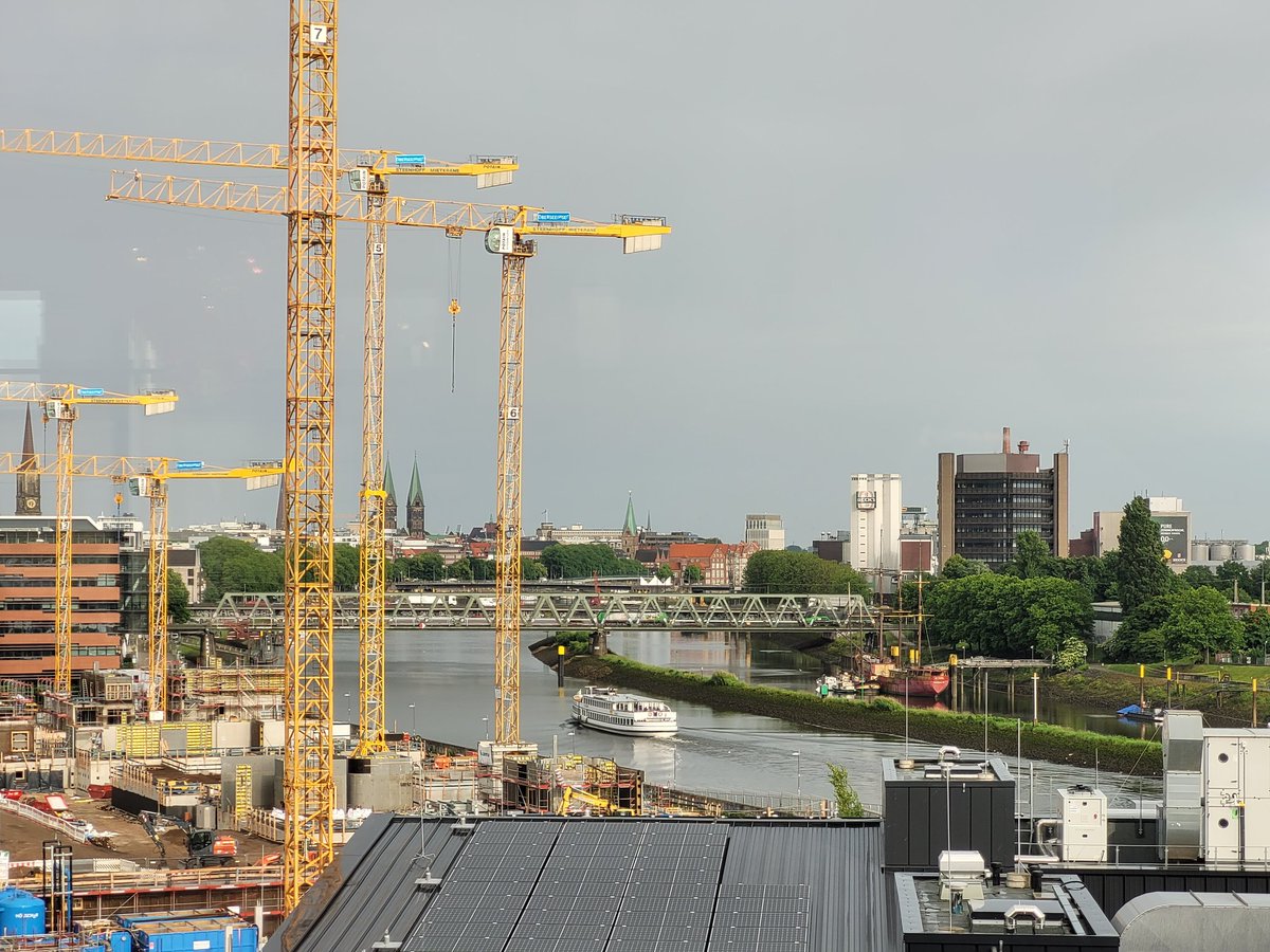 Spannendes Thema "Stadt am Fluss" - Kreisparteitag der CDU Bremen-Stadt in der Überseestadt. Es besteht Einigkeit: #Bremen kann noch mehr. Mehr Mut tut gut.  <a href="/CDUBremen/">CDU Bremen</a>