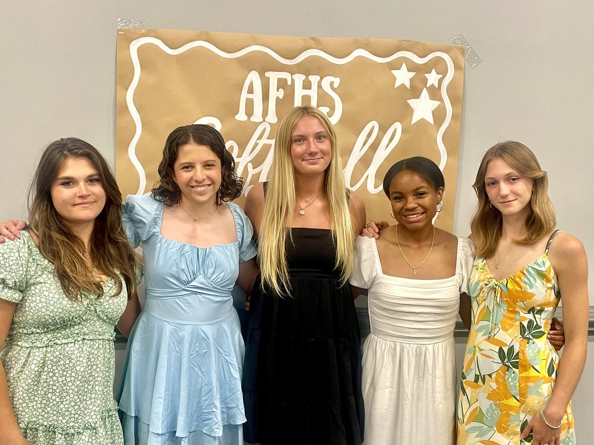 Banquet #3 for AFHS Softball!! I’m so grateful to have received academic all-conference, all-conference, and the Patriot Award. Gonna miss these seniors, but I’m already looking forward to next season!