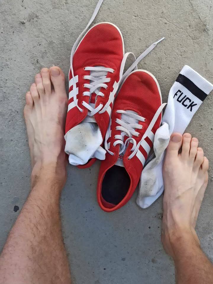 tuspiesgay's tweet photo. #gayfeets 🔥💋 https://t.co/XLHJjnwVUg