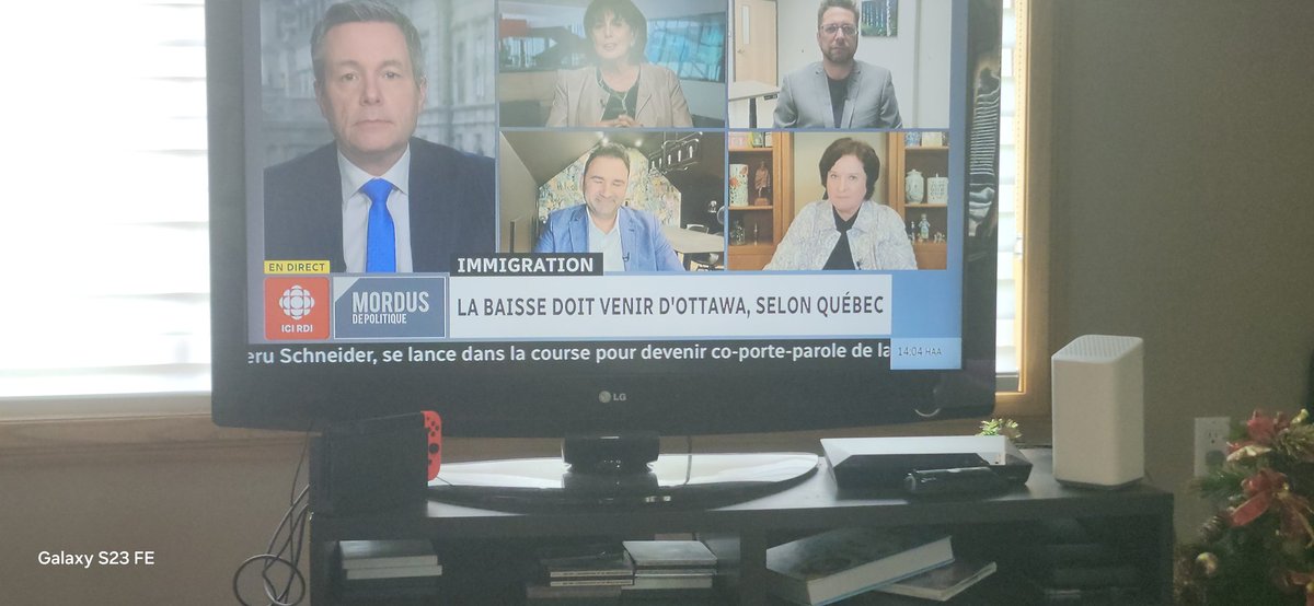 Le diplômé du DESS en Droit et politique appliqués de l'État, Geru Schneider, se présente pour devenir co-porte-parole de Québec Solidaire. Comme on le fait pour tous nos diplômés qui s’impliquent pour différents partis politiques, on lui souhaite bonne chance !