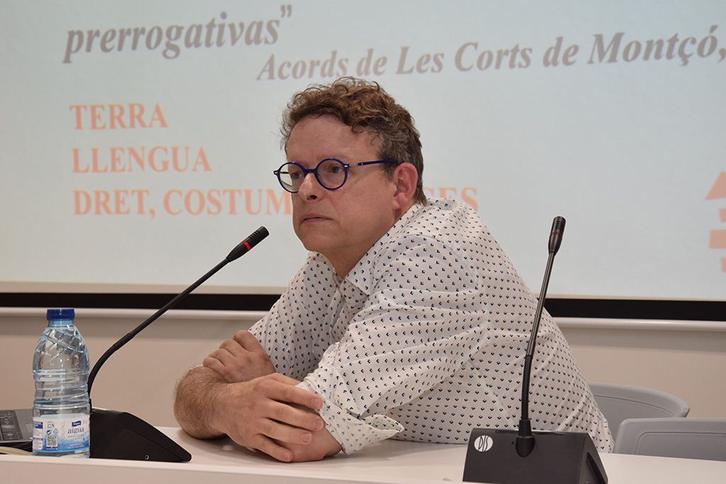 Ràdio Montornès (@radiomontornes) on Twitter photo 💬 Can Saurina acull la xerrada "<a href="/censpoblecatala/">CENS del Poble Català</a>, eina d'alliberament nacional", a càrrec del cofundador de l'associació #PatrimoniCatalà, Ramon Serra. <a href="/ANCVallesOrient/">ANCVallesOriental</a> 💬 Can Saurina acull la xerrada "<a href="/censpoblecatala/">CENS del Poble Català</a>, eina d'alliberament nacional", a càrrec del cofundador de l'associació #PatrimoniCatalà, Ramon Serra. <a href="/ANCVallesOrient/">ANCVallesOriental</a>