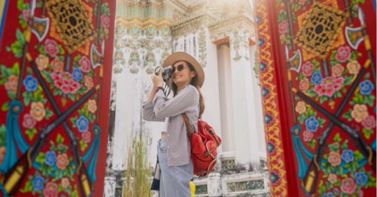 AlaskaAir's tweet image. Get up to 50% off international destinations with Global Getaways. Book by June 30, then taste the amazing cuisines in Bangkok, Buenos Aires, Lisbon, Naples or many others. Turn your miles into memories when you book that delicious trip today with Alaska Airlines & our Global…