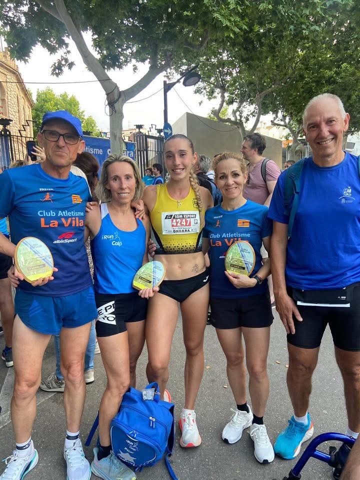 🏆 Pódiums vileros en la XXV Cursa Popular Ondara.

🏃‍♀️ Además de la victoria de Mónica Pascual, los vileros Antonio Amorós, se alzó con la victoria en la categoría de veteranos F, Pilar Rodríguez, tercera en veteranos E y Lola Aranda Martinez, primera en veteranos C