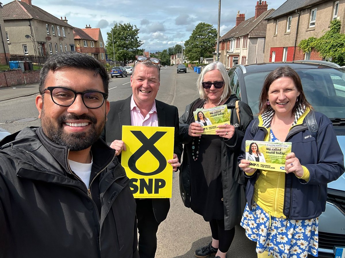 Bell45's tweet photo. Great GOTV session today for @KatyLoudonSNP really positive vibe in Hamilton today https://t.co/uEvgwgCytr