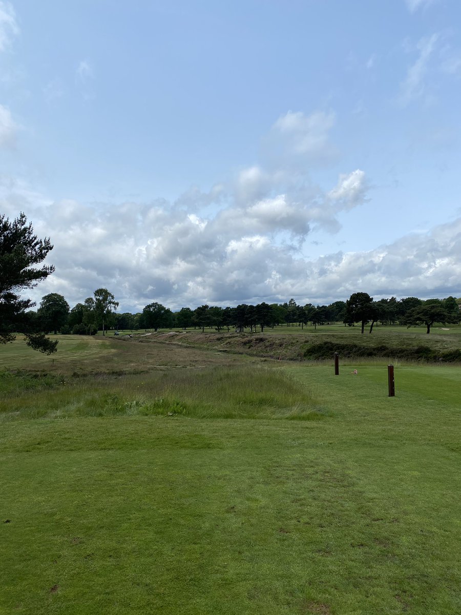 SteveCarroll77's tweet image. Well, @MoortownGC has mastered me again. Honestly, though, how good is this course? The recent changes have made it even better! Love the 5th now. Thanks to @EnglandGolf for the invite to their Captain’s event. The day was memorable even if my scoring wasn’t… 🏌️♂️⛳️