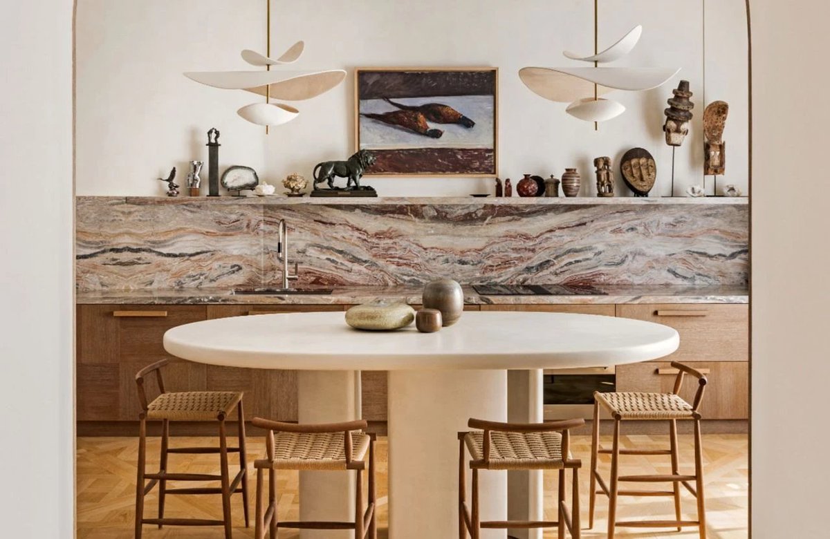 🔵 Cet appartement réinterprète l’esthétique haussmannienne avec une touche de poésie dlvr.it/TLBY5Y