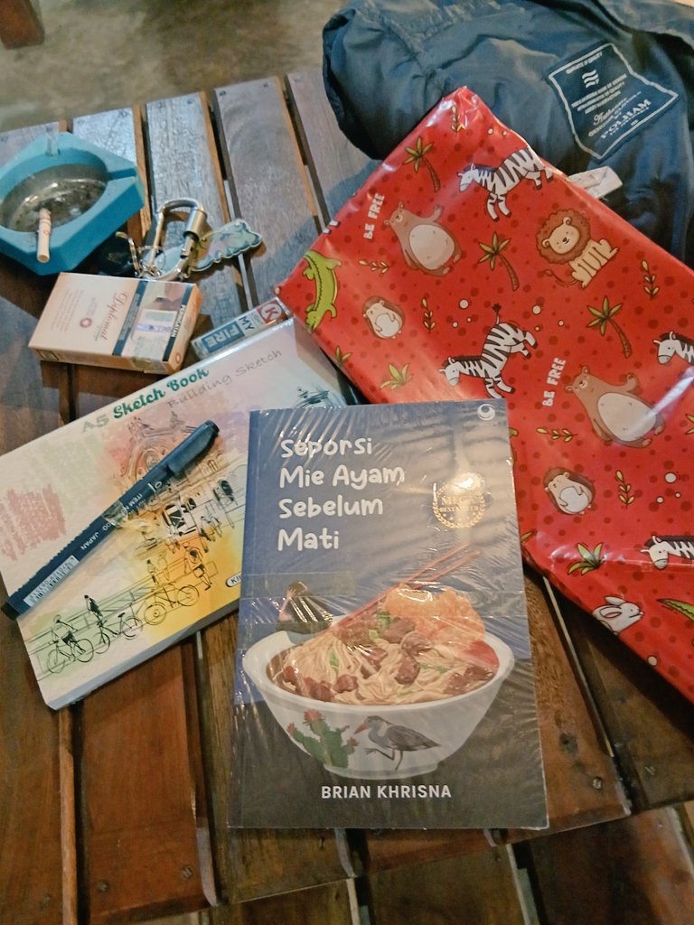 Hanyalah tweet media