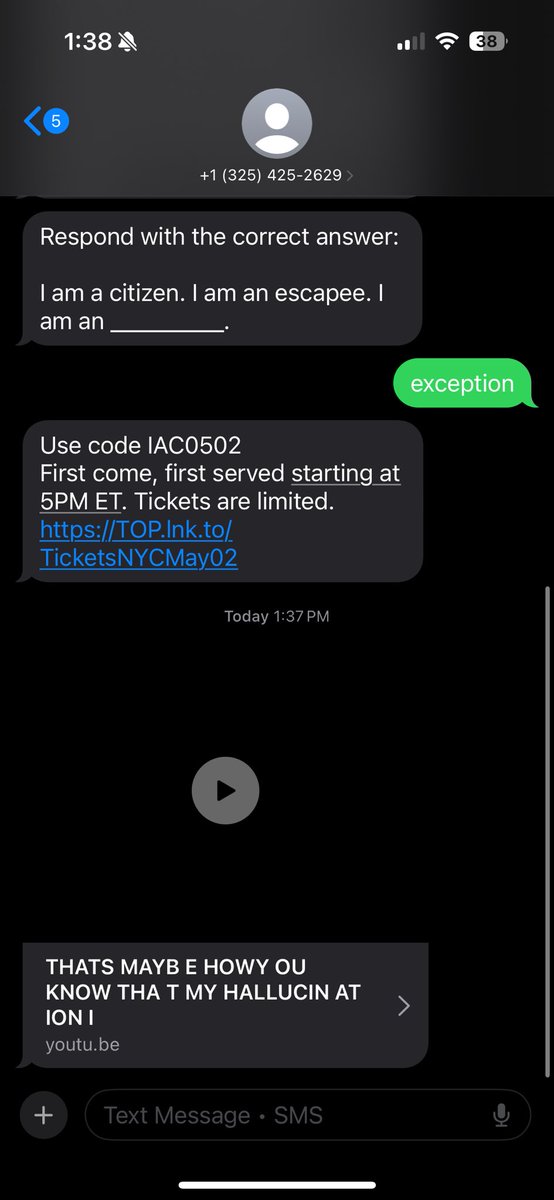 atomicpotato999's tweet photo. @emotionalpilot HE'S TEXTING PEOPLE NOW 😭 https://t.co/XsvqwKpH9e