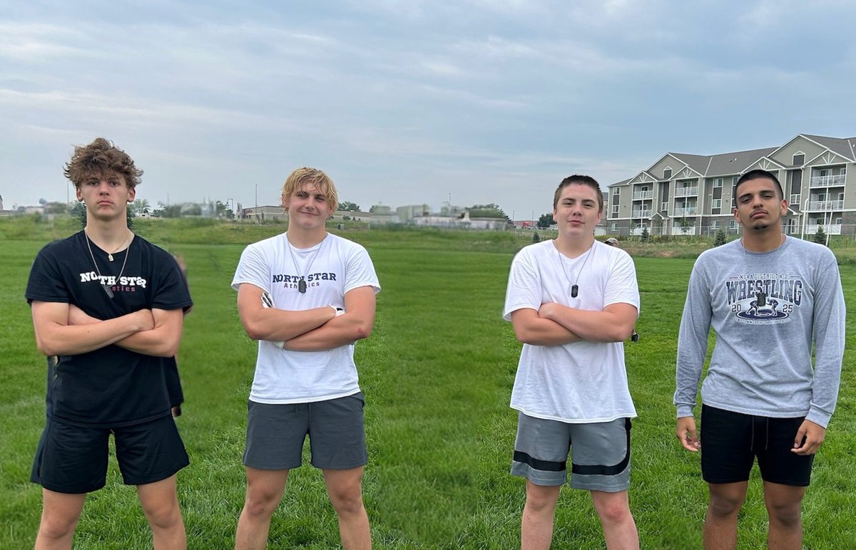Here are your first 4 dawgs of the week! 

Elias Schafer 
Scott Hoebelheinrich 
Zeéden Higgison
Isaac Rabago

Keep applying pressure fellas!