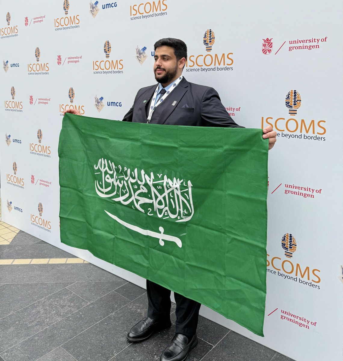 بفضلٍ من الله وتوفيقه، تشرّفت بتمثيل: كلية 
الصيدلة بجامعة الإمام عبدالرحمن بن فيصل
في مؤتمر ISCOMS - 25 بقسم العلوم الطبية
الحيوية بمستشفى خروننغن الجامعي - هولندا. 🇳🇱

تم قبول بحثنا من أصل 900+ مشاركة 
من 72 دولة حول العالم ''كعرض شفوي'' 
ليتم عرضه أمام مجموعة من الباحثين. 🔬