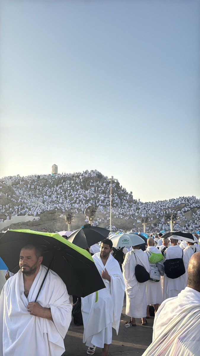 v7_8z's tweet photo. #حج_1446 #يوم_عرفة 

JUNE 5 , 2025
الحمدلله الذي أكرمني بخدمة ضيوف الرحمن 🕋❤️❤️. https://t.co/31xSPGOyHV