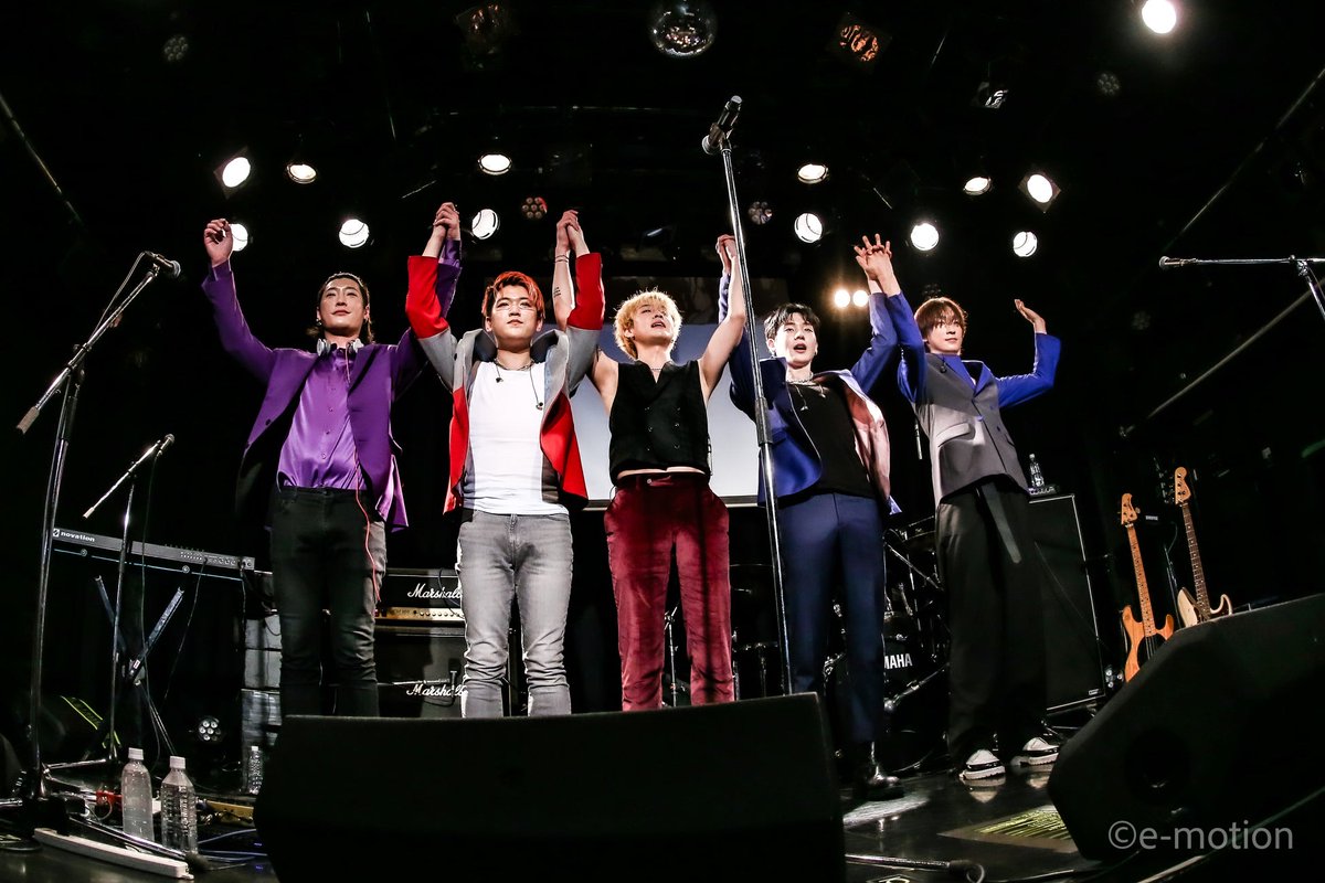 2Z’s #GloryDayz Asia Tour came to a stunning finale after 8 cities, 1000s of voices &amp; nonstop passion 🔥🎸
From Seoul to Tokyo, it was a celebration of youth, dreams &amp; pure rock energy.

Next up: the U.S. leg with new album CrossRoad 🇺🇸🎶
Let’s go boys! 💫

#2Z #CrossRoad