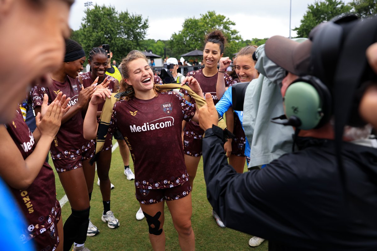 This is officially a <a href="/KatieSheaColli1/">Katie Shea Collins</a> x <a href="/TST7v7/">TST</a> stan account 🙌