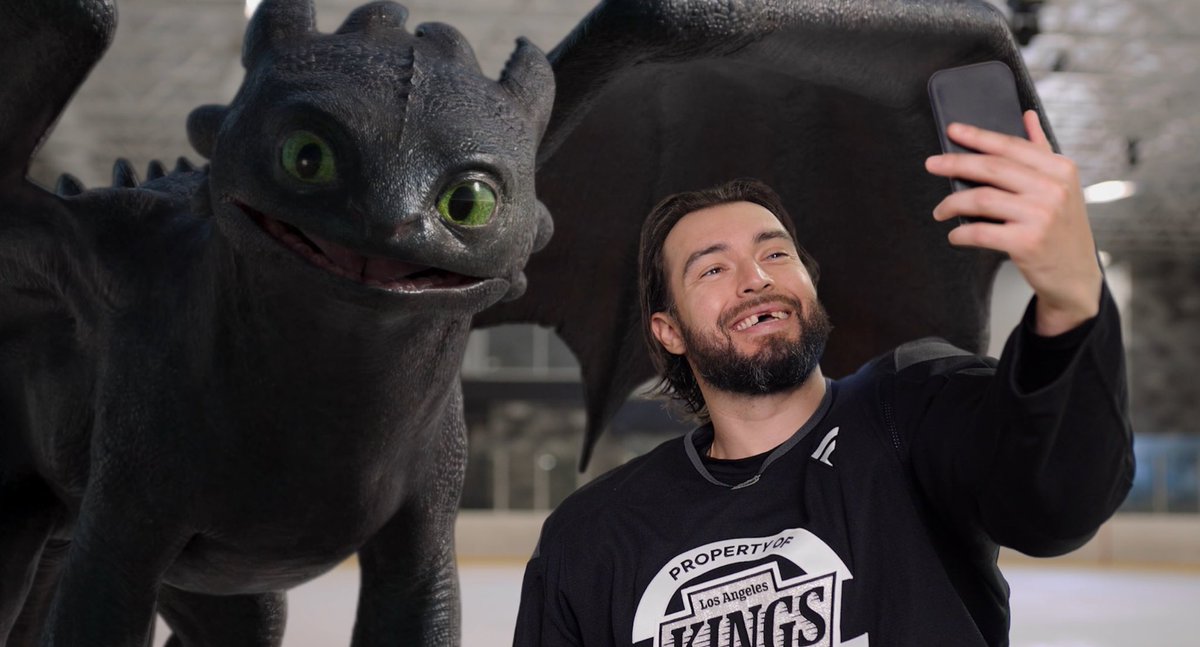 x - LA Kings (@lakings) on Twitter photo toothless & toothless 🤳 toothless & toothless 🤳
