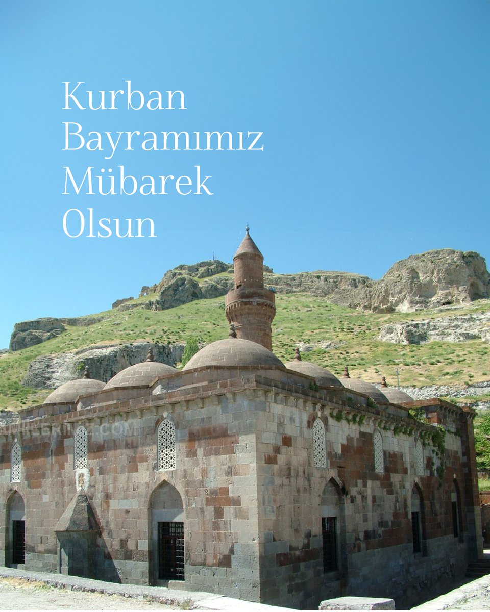 Kurban; yaklaşmak, Allah Teâlâ’ya yakınlık sağlamaya vesile olan şey anlamına gelir. Yüce Rabbimiz kurbanlarımızı, ibadetlerimizi ve dualarımızı kendisine yakınlık sağlamaya vesile eylesin. 
Mübarek Kurban Bayramının, başta Gazze olmak üzere tüm İslam âleminin ve ülkemizin