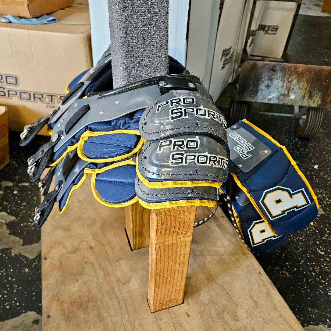 Pro Gear Sports (@progearfb) on Twitter photo These custom #QuarterBack pads with the rib combo are heading to <a href="/pacsfootball1/">PACS Football</a>!ππ
Mike Nelson at <a href="/BakersSports/">Baker's Sports</a> made it happen for <a href="/CoachRicht/">Coach Richt</a> and the <a href="/PACSWolverines/">Prince Ave Christian</a>!
<a href="/ProGearNellie/">Michael Nelson</a>
<a href="/ProSports_Pads/">ProSportsPads</a>
#KnowTheLogo #MadeInTheUSA #HighSchoolFootball #FootballEquipment These custom #QuarterBack pads with the rib combo are heading to <a href="/pacsfootball1/">PACS Football</a>!ππ
Mike Nelson at <a href="/BakersSports/">Baker's Sports</a> made it happen for <a href="/CoachRicht/">Coach Richt</a> and the <a href="/PACSWolverines/">Prince Ave Christian</a>!
<a href="/ProGearNellie/">Michael Nelson</a>
<a href="/ProSports_Pads/">ProSportsPads</a>
#KnowTheLogo #MadeInTheUSA #HighSchoolFootball #FootballEquipment