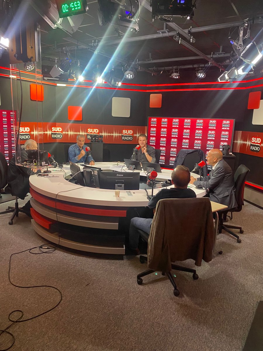 Retrouvez le #ButFootballClub en direct ! Avec
<a href="/lionelrosso/">Lionel Rosso</a>, Michel Moulin,<a href="/JimmyAlgerino/">Jimmy Algerino officiel</a>, Norbert Saada, Olivier Bouillon et <a href="/KarimZeribi/">Karim Zeribi</a> 

▶️ France- Espagne : match pour le ballon d’or entre Dembele et Yamal ? / Désiré plus doué que Mbappé ? / Finale de la LDC: Pourquoi