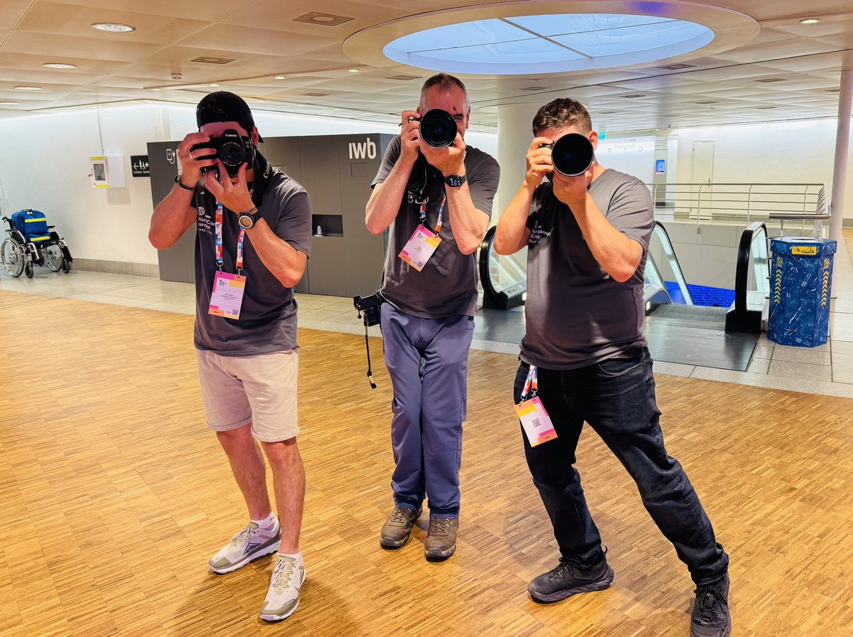CaroleOlinger's tweet image. I had a true paparazzi moment at #WCEU today 😃📸.
Kudos to the @WCEurope Photography Team & volunteers! 🫶🏻