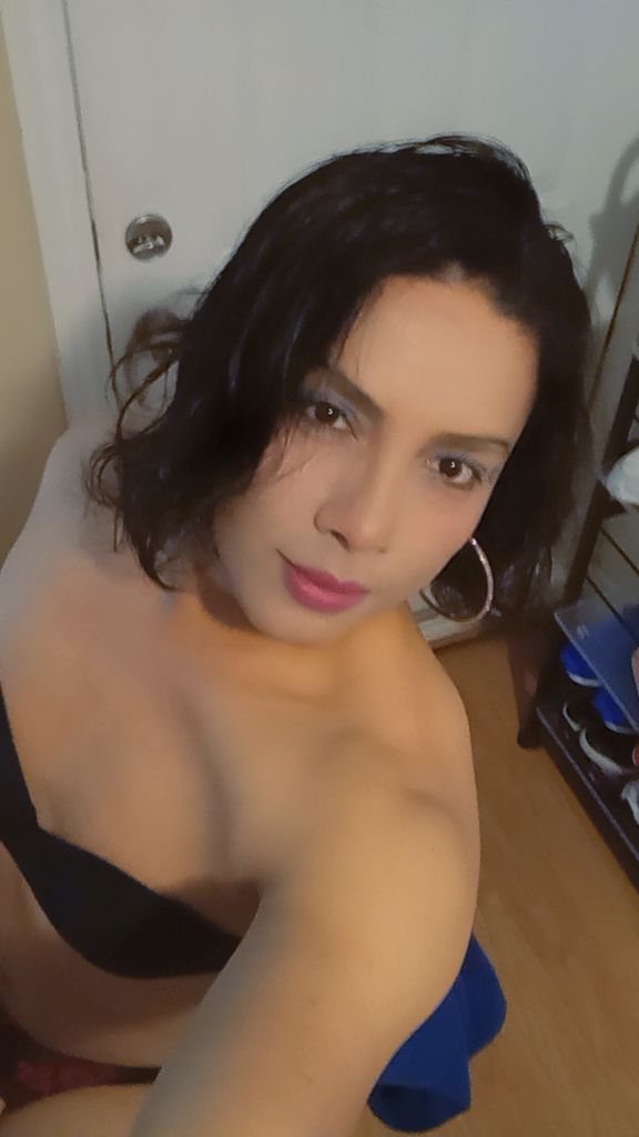 Morenodeamor's tweet photo. Im looking for boyfriend told and skinny vig dick please..or only for sex ..im live in windsor ontario canada text me private thanks kisses https://t.co/DGw205iKFw