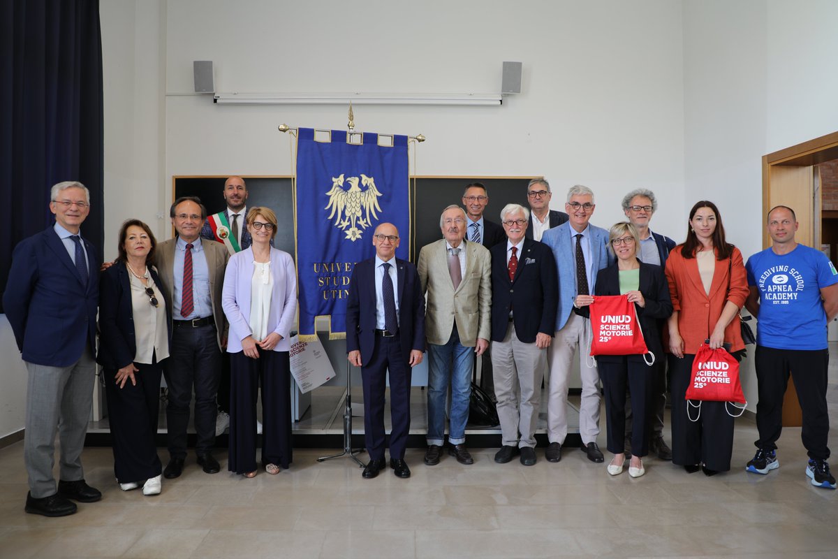 Università di Udine (@uniud) on Twitter photo 🎊 Uniud festeggia i 25 anni di #Scienzemotorie
1293 laureati; una media di 250 iscritti all'anno, cresciuti fino ai 422 dell'ultimo anno accademico; 6377 studenti totali: questo il bilancio del corso triennale con sede a Gemona del Friuli.
➡️ bit.ly/VenticinqueAnn… 🎊 Uniud festeggia i 25 anni di #Scienzemotorie
1293 laureati; una media di 250 iscritti all'anno, cresciuti fino ai 422 dell'ultimo anno accademico; 6377 studenti totali: questo il bilancio del corso triennale con sede a Gemona del Friuli.
➡️ bit.ly/VenticinqueAnn…