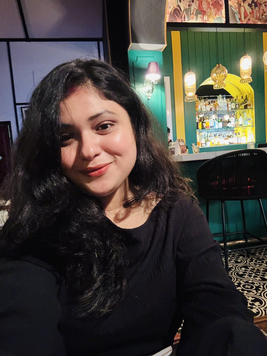 deka_neha's tweet photo. Black is my first 🖤 https://t.co/NbKmrpAOTy
