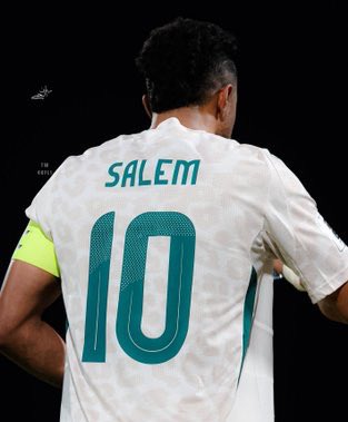 يفوز المنتخب ينتقدون سالم الدوسري وانقذ المنتخب غيرة 

ينهزم المنتخب يحملون سالم الدوسري لوحدة الخسارة ..

يصاب سالم الدوسري والكل يشوف اصابتة هروب من المنتخب 

والله الاسطورة شاغلهم ومخليهم يصيحون ليل ونهار