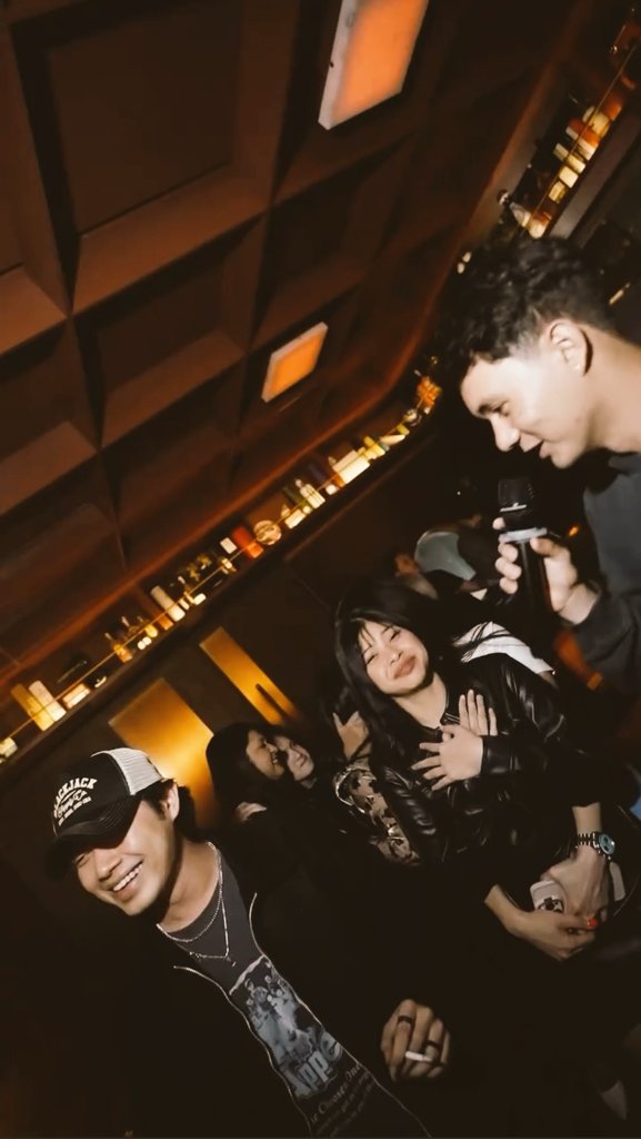 adipshi's tweet photo. ada paron di afterparty idol wee. ron aura mu tuhaneee😭gabisa gua liat yg gini nih https://t.co/nB61Aam8rF