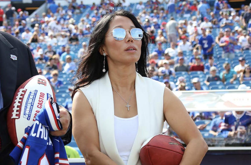 FOS's tweet photo. At least 12 of the 32 NFL teams now count women as controlling or significantly active owners:

• Colts
• 49ers
• Chiefs
• Raiders
• Browns
• Bills
• Buccaneers
• Titans
• Saints
• Seahawks
• Lions
• Broncos https://t.co/x40yi6imtD