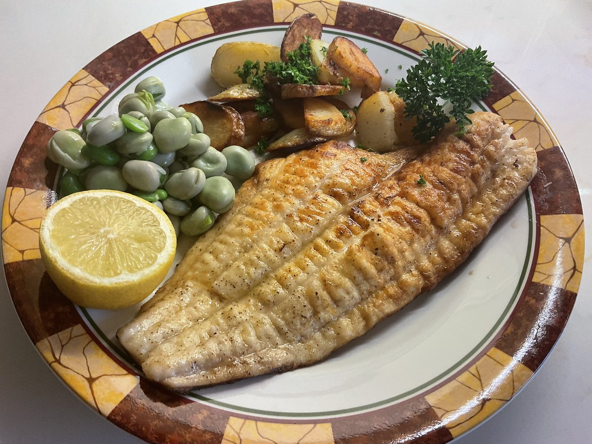 Andrew Dowson (@andrewdowson) on Twitter photo A magnificent plaice from my local butcher <a href="/walterrose1847/">Walter Rose and Son</a> (must be peak season for plaice) and the first of the broad beans from the garden πͺ A magnificent plaice from my local butcher <a href="/walterrose1847/">Walter Rose and Son</a> (must be peak season for plaice) and the first of the broad beans from the garden πͺ
