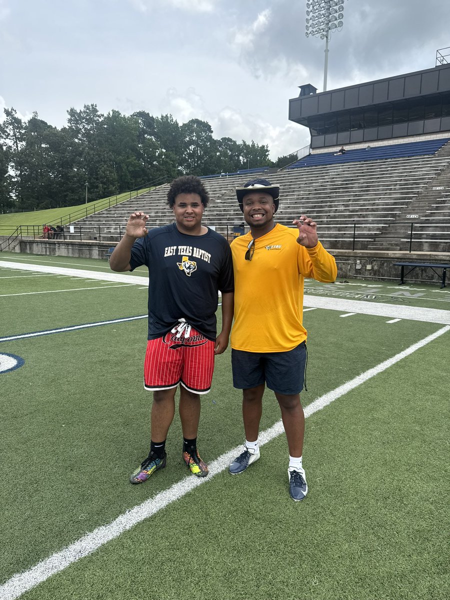 KadenLewis25's tweet image. #AGTG After a great camp and conversation with @ETBUCoachQ I am blessed to receive my 6th offer from @ETBU_Football
@SeguinCougarFB
@coachjoegordon