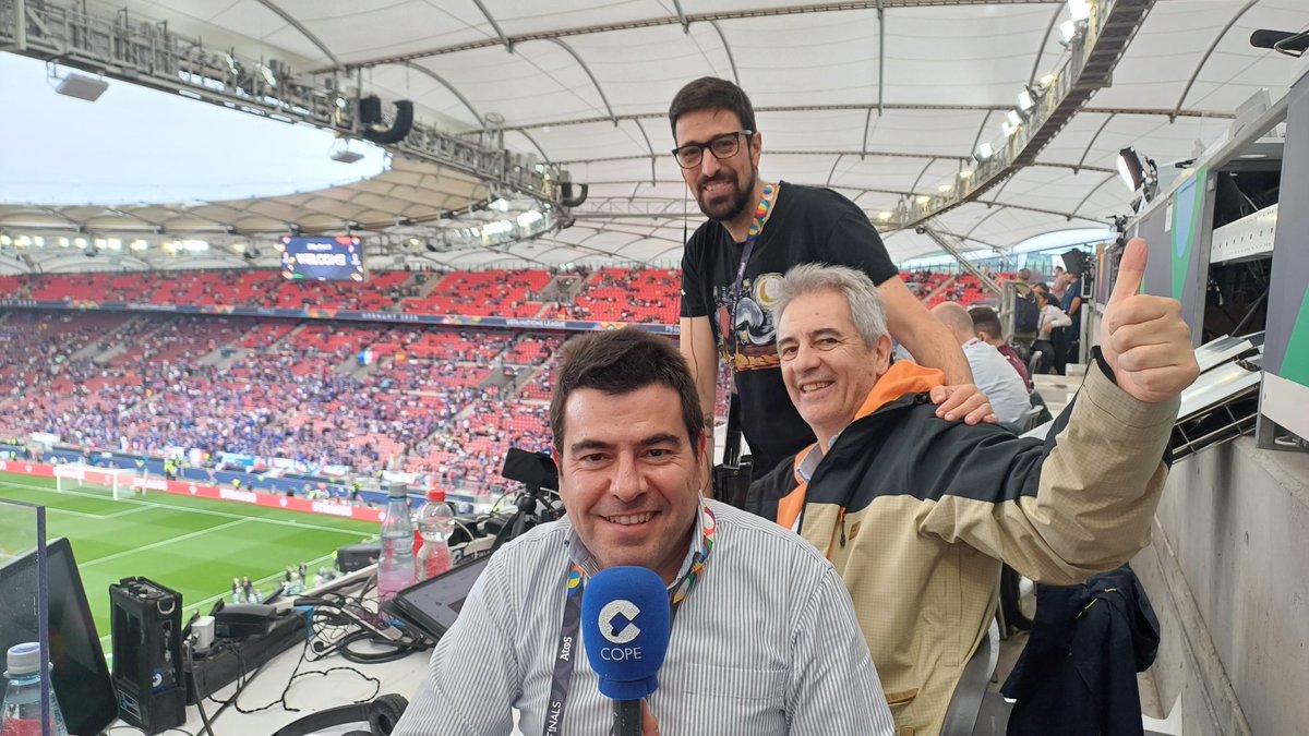 Miguel Ángel Díaz (@miguelitocope) on Twitter photo En el Arena de Stuttgart, para contar el ESPAÑA 🇪🇸 - FRANCIA 🇨🇵 en <a href="/tjcope/">Tiempo de Juego</a> y <a href="/partidazocope/">El Partidazo de COPE</a> con:
🎙<a href="/lamacope/">Manolo Lama</a> y
🔌<a href="/sergiotalavr/">Sergio Jiménez</a>
#roadtoMúnich En el Arena de Stuttgart, para contar el ESPAÑA 🇪🇸 - FRANCIA 🇨🇵 en <a href="/tjcope/">Tiempo de Juego</a> y <a href="/partidazocope/">El Partidazo de COPE</a> con:
🎙<a href="/lamacope/">Manolo Lama</a> y
🔌<a href="/sergiotalavr/">Sergio Jiménez</a>
#roadtoMúnich