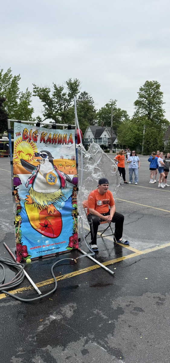Curtis Howell (@howell_cfis) on Twitter photo Officer Baldwin having some fun with our 6th graders at their end of year Fun Fest! #cfevs #cftogether #cfis <a href="/ChagrinFallsPD/">Chagrin Falls PD</a> Officer Baldwin having some fun with our 6th graders at their end of year Fun Fest! #cfevs #cftogether #cfis <a href="/ChagrinFallsPD/">Chagrin Falls PD</a>