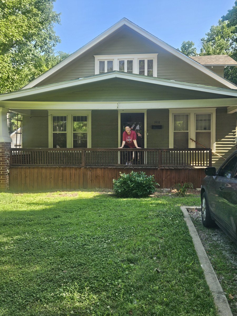 Well my mama and dad finally made their move to Kansas. My older brother came too. We got them unloaded and moved in. My dad told he never thought he would go live outside TX. Mama was the one who suggested the move and she was super surprised when my dad said yes! Welcome home!