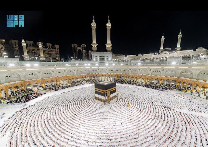 #حجاج_بيت_الله_الحرام في
#يسر_وطمأنينة 

يؤدون مناسك ##حج_1446 وبينه وبين #حج_1436مائة عام

نقلة تاريخية إيمانية لخدمة #بيت_الله_الحرام
يتسابق فيه ملوك البلاد العظام من عهد المؤسس #الملك_عبدالعزيز رحمه الله إلى عهد #خادم_الحرمين_الشريفين_الملك_سلمان_بن_عبدالعزيز وولي عهده الأمين